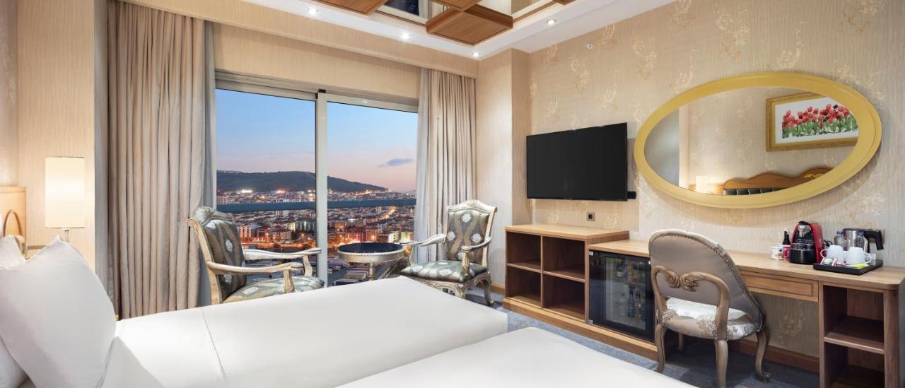 Doubletree By Hilton Istanbul Atasehir Hotel & Conference Centre Bagian luar foto