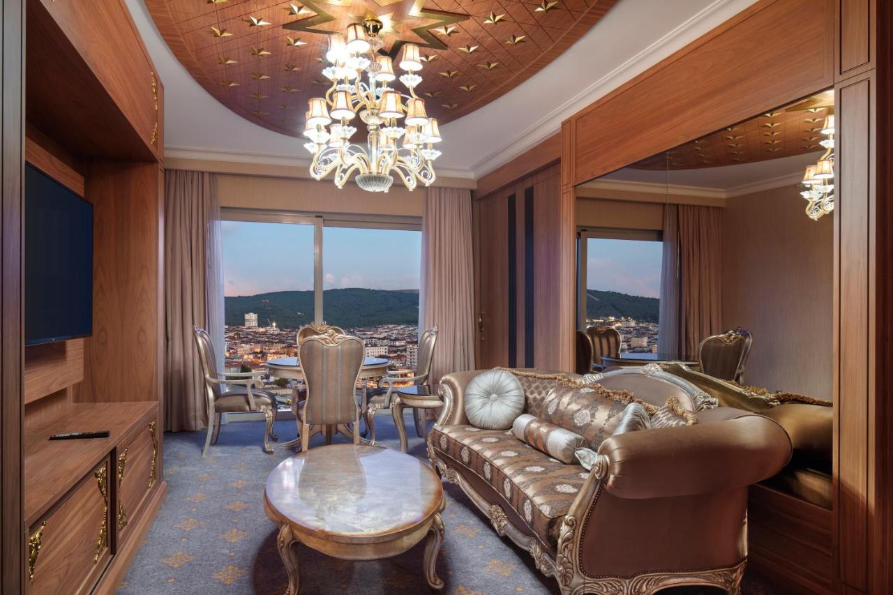 Doubletree By Hilton Istanbul Atasehir Hotel & Conference Centre Bagian luar foto