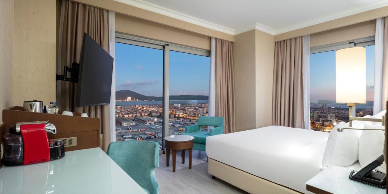 Doubletree By Hilton Istanbul Atasehir Hotel & Conference Centre Bagian luar foto