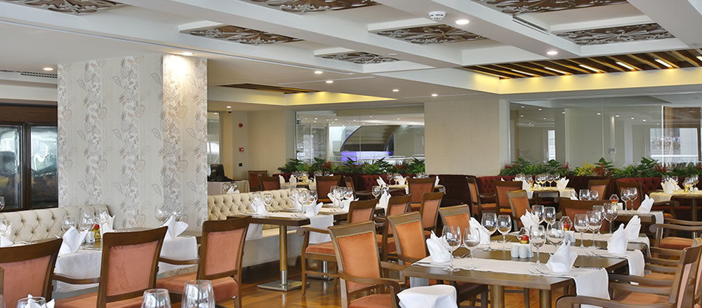 Doubletree By Hilton Istanbul Atasehir Hotel & Conference Centre Bagian luar foto