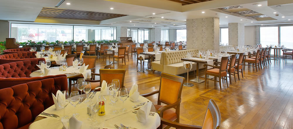 Doubletree By Hilton Istanbul Atasehir Hotel & Conference Centre Bagian luar foto